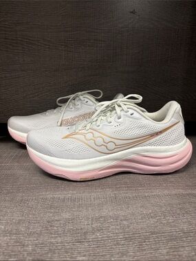 Women's Saucony Ride 19 Running & Training Shoes (White/Silk) - Size 10